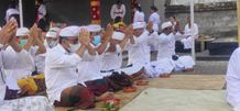 Jaya Negara Hadiri Pujawali di Pura Bangun Sakti Desa Biaung Kesiman Kesiman
