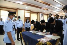 Jamaruli Manihuruk Lantik 82 PNS dan 3 Notaris Baru di Lingkungan Kanwil Kemenkumham Bali Pejabat