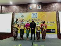 Dosen FIB Unud Raih Penghargaan Hindu Book & Readers Community Awards 2021 Pernikahan