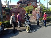 Tak Jemu, Polsek Tabanan Imbau Prokes di Pusat Keramaian Prokes