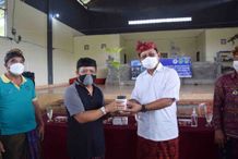Wabup Sutjidra Terima Bantuan Bibit Tanaman dari Universitas Dwijendra Denpasar Tanaman