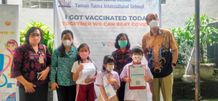 Ketua TP PKK Denpasar Tinjau Pelaksanaan Vaksinasi Anak Usia 6-11 Tahun Vaksin Anak