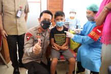 Kapolda Bali Tinjau Langsung Pelaksanaan Vaksinasi Bagi Anak Usia 6-11 Tahun di Kabupaten Badung Vaksin