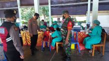 Kapolsek Selbar Pantau Vaksinasi Dosis II Anak Usia 6-11 Tahun Vaksin