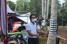Harapkan Menjadi Event Tahunan, Sekda Adi Arnawa Dukung Kejurda Kroya Grasstrack dan Motocross Abiansemal 2022 Motocross