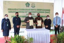 Pemkab dan Kejari Jembrana Jalin Kerja Sama Penanganan Hukum Perdata dan TUN MoU