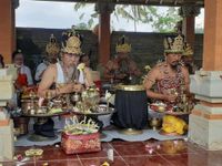 PHDI Kabupaten Gianyar bersama Pemkab Gianyar Ngelaksanayang Astiti Puja Astiti Puja