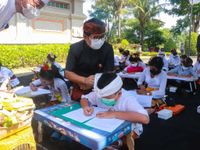 Sekda Adi Arnawa Buka Bulan Bahasa Bali Tahun 2022, Sastra dan Aksara Bali Sebagai Roh Taksu Jagat Bali Bulan Bahasa Bali