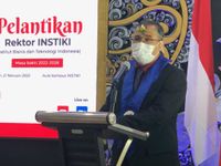 Luncurkan Logo Baru, I Dewa Made Krishna Muku Resmi Jabat Rektor INSTIKI INSTIKI