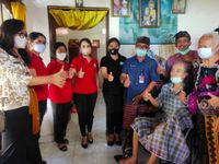 Rangkaian HUT ke-234 Kota Denpasar, Antari Jaya Negara Serahkan Bantuan Kursi Roda dan Alat Prokes HUT ke-234 Kota Denpasar