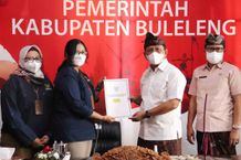 Wabup Sutjidra Terima Hasil Penilaian Standar Pelayanan Publik dari Ombudsman Pelayanan Publik