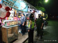 Satgas Gabungan Kelurahan Kesiman Lakukan Patroli Penerapan Prokes Prokes