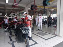 Spesial Promo Tahun Baru Imlek, “Service Weekend Deal” Perawatan Motor Khusus Hari Minggu Servis Motor