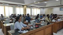 Fakultas Ekonomi dan Bisnis Unud Gelar Evaluasi Kemajuan Studi bagi Mahasiswa Mahasiswa