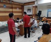 Percepatan Vaksinasi Booster di Desa Dauh Puri Kaja Vaksin Covid-19