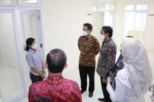 Menteri Kesehatan RI Kunjungi Unud, Cek Lokasi Penempatan Whole Genome Sequencing Menteri Kesehatan RI