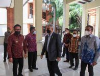 Wawali Arya Wibawa Terima Kunjungan Spesifik Komisi II DPR RI, Paparkan Berbagi Inovasi Pelayanan Publik Kota Denpasar di Masa Pandemi Covid-19 Pelayanan Publik