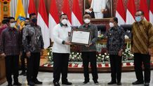 MCP Denpasar Raih Peringkat 2 Nasional, Wali Kota Jaya Negara Terima Penghargaan dari KPK RI KPK