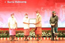Gubernur Koster Tutup Bulan Bahasa Bali IV Tahun 2022, Generasi Muda Harus Jadi SDM Unggul Bulan Bahasa Bali