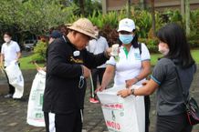 Tumpek Wayang, Pemkab Jembrana Gelar Gerakan Semesta Berencana Bali Resik Sampah Plastik Sampah Plastik
