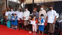 Sekda Alit Wiradana Hadiri Pelaksanaan HUT ke-67 STT. Dharma Ywana Banjar Anggarkasih Sanur Sanur
