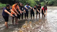 Sambut Hari Air, KMHDI Bali Bersihkan Sungai dengan Eco Enzyme Eco Enzyme