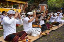 Pemkot Denpasar Gelar Upacara Jagat Kerthi Peringati Hari Tumpek Wayang Tumpek Wayang