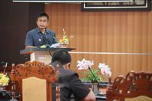 Wabup Ipat Beri Jawaban Eksekutif atas Pandangan Fraksi DPRD Jembrana