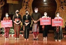 Ketua Dekranasda Provinsi Bali Tutup Pameran IKM Bali Bangkit Tahap 3 Tahun 2022 Bali Bangkit