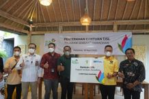 PLN Salurkan Bantuan 2.000 Paket Sembako Kepada Masyarakat Terdampak Covid–19 di Badung Sembako