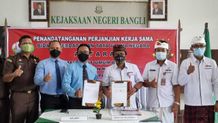 Tidak Ingin Keluar dari Koridor Hukum, RSU Bangli Jalin Kerja Sama dengan Kejari Bangli MoU