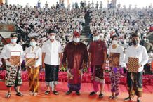 Serahkan SK PPPK, Bupati Buleleng Tekankan Kualitas Pendidikan Dasar PPPK