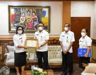 Kadiskes Denpasar Masuki Masa Purna Tugas, Wali Kota Jaya Negara Berikan Apresiasi Pensiun