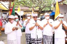 Bupati Tabanan Hadiri Ngenteg Linggih Warga Gusti Den Tembok di Sudimara Gusti Den Tembok
