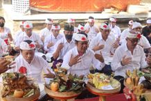 Bupati Bangli Muspayang Bakti Tumpek Landep di Pura Kehen dengan Upacara Jana Kerthi Tumpek Landep