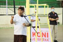 Buka Turnamen Voli, Bupati Tamba: Junjung Sportivitas dan Cetak Atlet Berprestasi Turnamen Voli