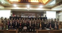 Puluhan Mahasiswa Mengikuti Pelepasan Calon Wisudawan FP Unud Calon Wisudawan FP Unud