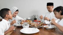 Ahli Gizi UGM Bagi Tips Memilih Makanan Sahur Agar Tidak Lemas Saat Puasa Sahur