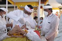Jaya Negara Nyanggingin Metatah Massal Banjar Petangan Gede Desa Adat Pohgading Metatah