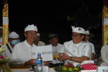 Pujawali di Pura Dalem Pangsan, Bupati Giri Prasta Bangga Krama Desa Adat Pangsan Bersatu Desa Adat Pangsan