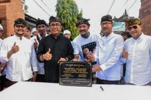 Wali Kota Jaya Negara Resmikan Patung Kalantaka Kalanjaya di Banjar Sindu Kelod Patung