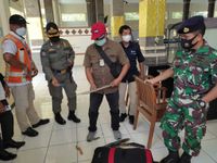 Tim Gabungan Pemkot Denpasar Kembali Gelar Sidak di Pelabuhan Benoa, Amankan Seorang Penumpang Pembawa Sajam Sidak