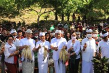 Perayaan Tumpek Wariga Dipusatkan di Jembrana, Bupati Tamba: Mari Kita Jaga Apa yang Alam Sudah Berikan Tumpek Wariga