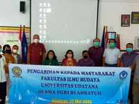 Berikan Bantuan Prokes, FIB Unud Gelar Pengabdian kepada Masyarakat di SMA PGRI Blahbatuh FIB Unud