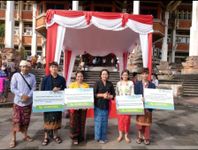 Pemberian Penghargaan Bagi Dosen Pembimbing dan Mahasiswa Berprestasi Unud Tahun 2022 Mahasiswa Berprestasi