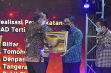 Kota Denpasar Raih Penghargaan Keuangan Daerah Kategori Realisasi Peningkatan PAD Tertinggi. Wawali Kota Denpasar