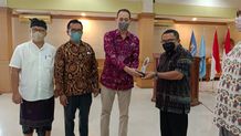 Dekopinda Kota Denpasar Gelar Seminar Nasional Sosialisasi Lembaga Penjaminan Simpanan ‘Amankah Menabung di Bank’ Dekopinda Kota Denpasar
