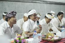 Bupati Giri Prasta Hadiri Karya Ngenteg Linggih Pura Dalem Waraspati Penarungan Bupati Badung I Nyoman Giri Prasta