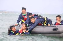 Bandara I Gusti Ngurah Rai Gelar Latihan Water Rescue Bersama Basarnas Latihan