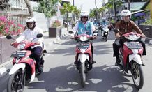 Kampanye Energi Bersih, PLN Ajak Stakeholders Keliling Labuan Bajo Pakai Motor Listrik Motor Listrik